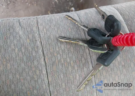 2001 Buick Century Custom z USA, uszkodzony, nr VIN 2G4WS52J811125904